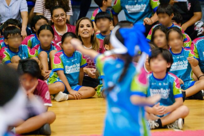 Mara Lezama clausura el curso Baaxlo’ob Paalalo’ob que reunió a 717 niñas y niños en Cancún y Chetumal con deporte, valores y formación.