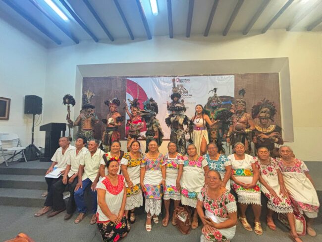 Enrique Chuc inaugura el Séptimo Congreso Maya INMAYA en Felipe Carrillo Puerto