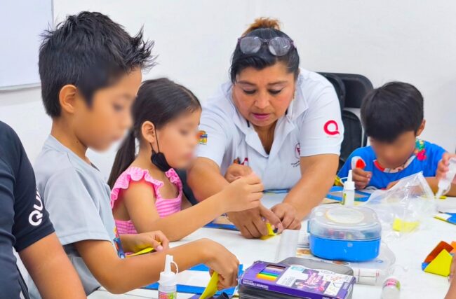 Taller gratuito arte Cozumel para jóvenes y adultos. Inscríbete en el BiblioAvión Gervasio y desarrolla tu creatividad con la FPMC.